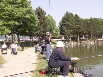 Mass Image Compressor Compressed this image. https://sourceforge.net/projects/icompress/ with Quality:80