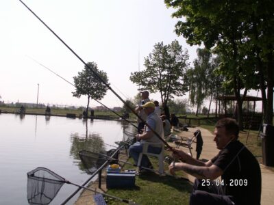 Mass Image Compressor Compressed this image. https://sourceforge.net/projects/icompress/ with Quality:80